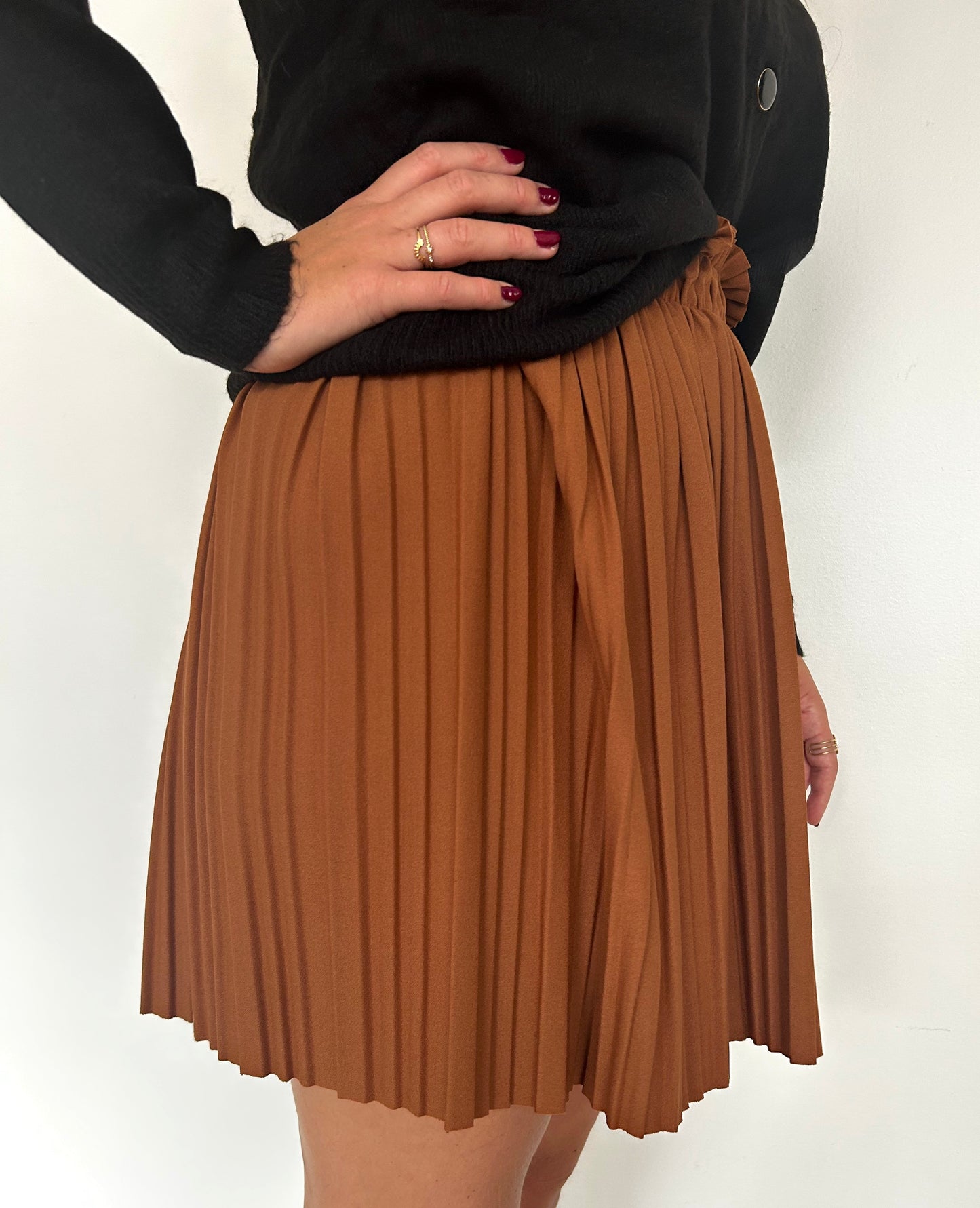 Sophia camel pleated skirts